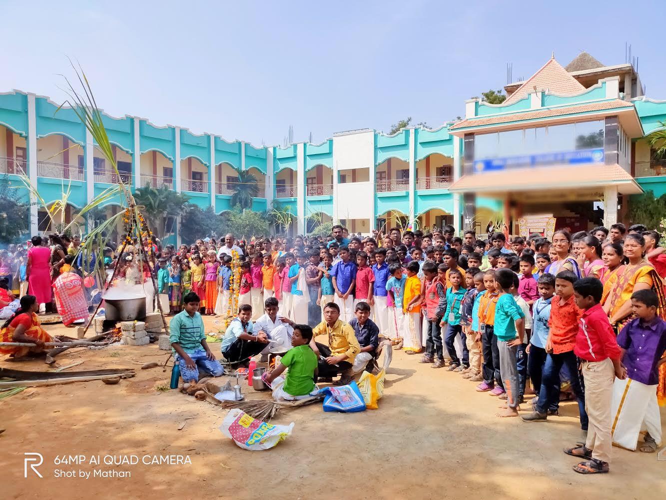 Annai Meenakshi Public School - Home